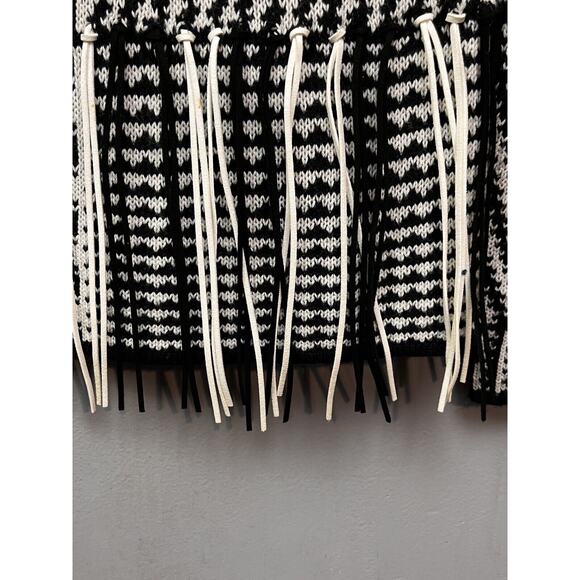 By Design Sweater Womens Small Black White Fringe Chunky Pullover Geo Casual - Picture 6 of 7